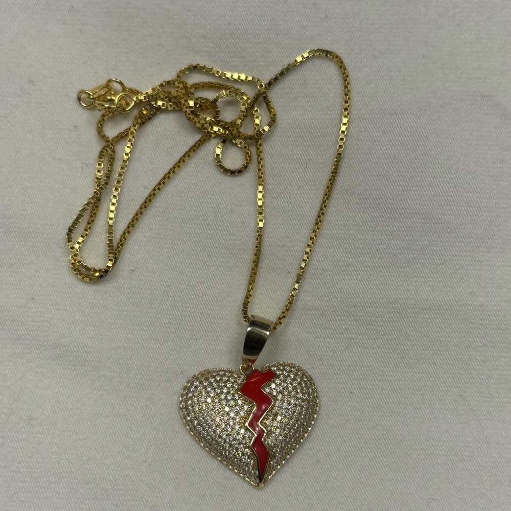MOISSANITE BROKEN HEARTS PENDANT NECKLACE